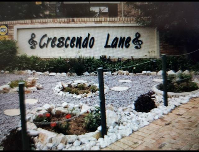 3 BEDROOM TOWNHOUSE TO LET IN OLIVEDALE